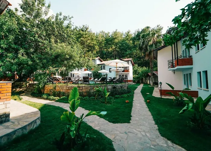 Hotel Forest Gate 3*