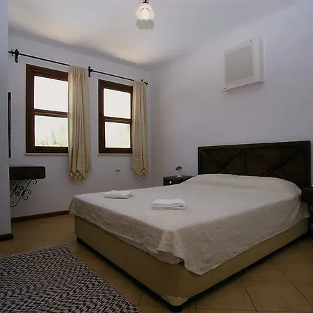 Hotel Forest Gate 3*