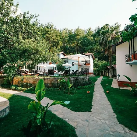 Hotel Forest Gate 3*