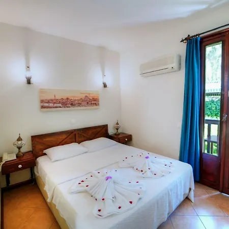 Hotel Forest Gate 3*