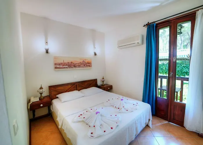 Hotel Forest Gate 3*